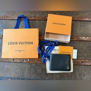Louis Vuitton Mulitiple Wallet Taiga Leather Wallet in Black
